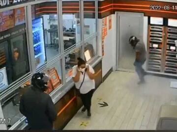 Captan en video el momento exacto del ataque armado a pizzería en Ciudad Juárez