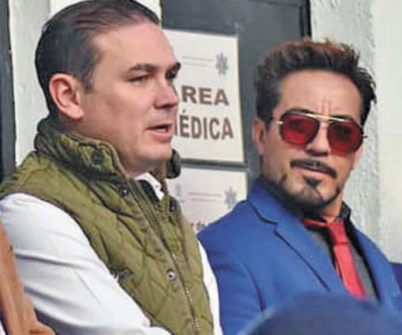 Alejandro Navarro con Iron Man. TOMADA DE FACEBOOK