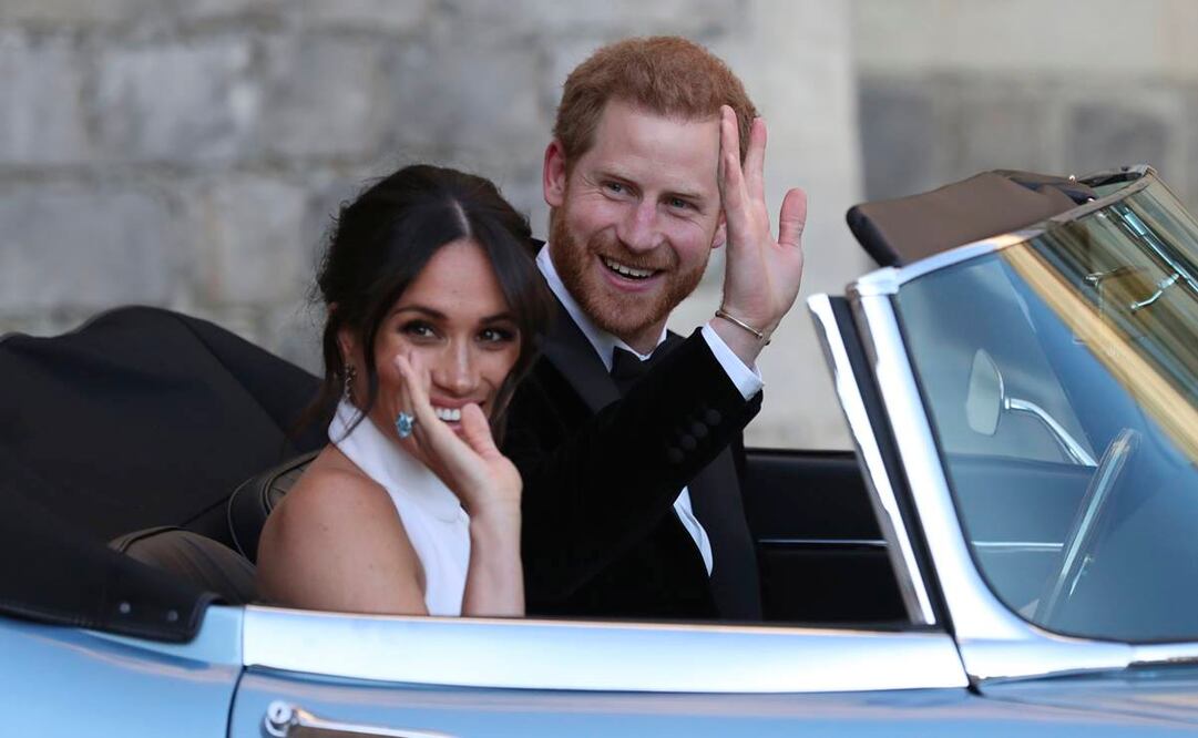 Los duques de Sussex renunciaron a sus títulos nobiliarios en la familia real británica (Foto: AP)