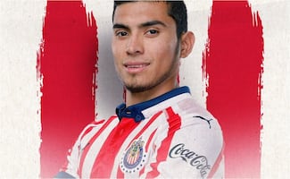Chivas felicita a Orbelín Pineda y la afición pide su regreso: "Ya anúncienlo"
