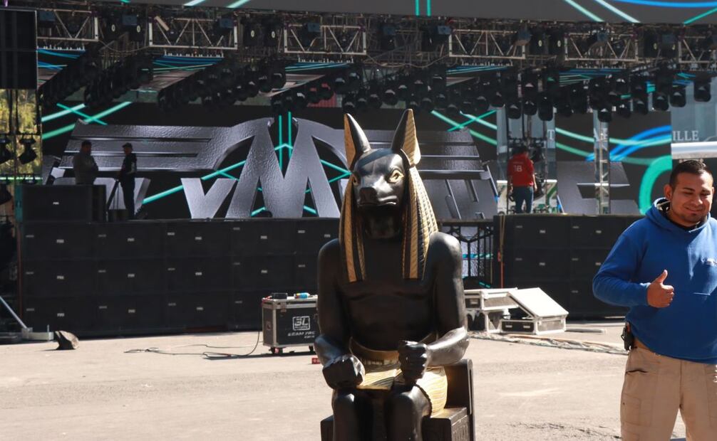 Continúan las pruebas de sonido y colocación del escenario en Paseo de la Reforma, previo al espectáculo que ofrecerá de “Polymarchs", 29 de diciembre de 2024. Foto:  Juan Carlos Williams/EL UNIVERSAL