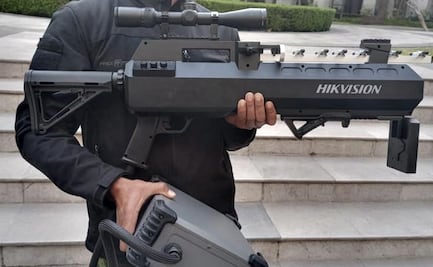 Vocero de AMLO muestra dispositivo antidrones que causó polémica en marcha del 8M