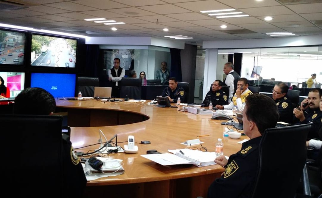 Mandos de la SSPDF monitorean las elecciones desde la Sala de Crisis, de la Subsecretaría de Informa e Inteligencia Policial de la SSPDF