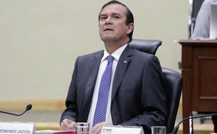 Juez permite que secretario del INE mantenga salario mayor que AMLO