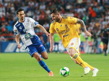 Pachuca y Tigres empatan en el juego de ida