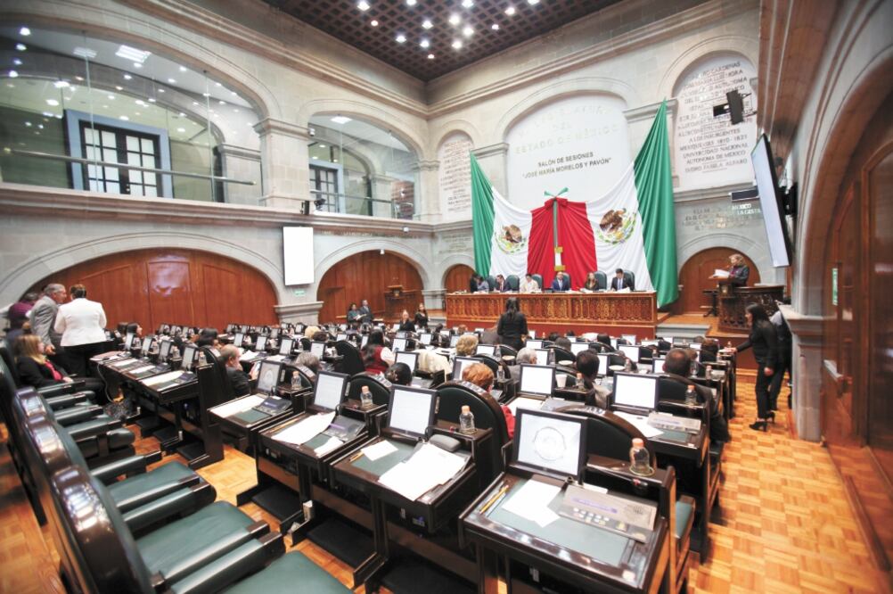 Los diputados locales sesionarán en comisiones para aprobar las adecuaciones que consideren necesarias a los Lineamientos que Regulan la Entrega-Recepción de la Administración Pública Municipal. Foto: JORGE ALVARADO. EL UNIVERSAL
