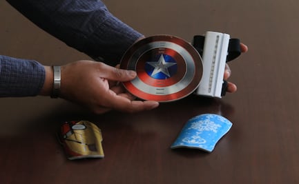 Mexicano diseña brazalete para niños con cáncer