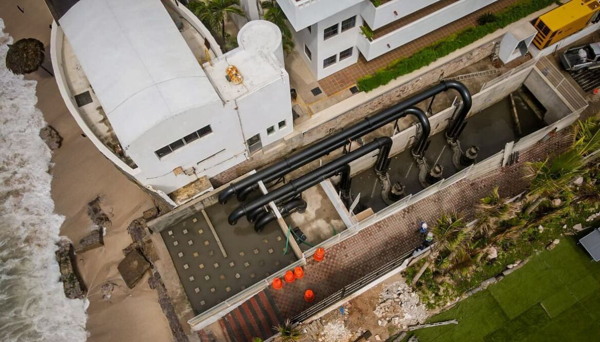 La obra de drenaje pluvial y cárcamo de rebombeo en la avenida Camarón Sábalo. Foto: Especial