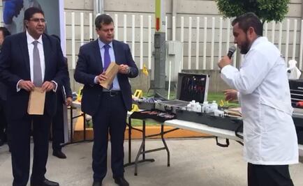 Amieva entrega a PGJ patrullas periciales y laboratorios móviles