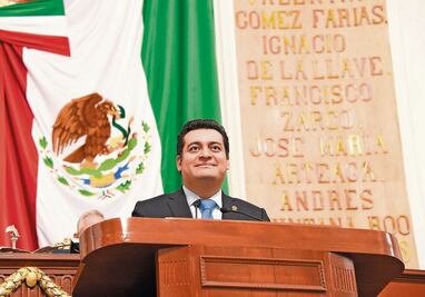 Competencia de nepotismo entre PAN y Morena