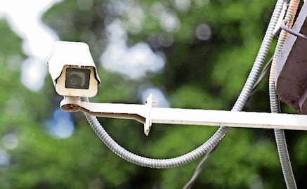 Clara Brugada anuncia vigilancia en 626 planteles de CDMX; instalarán cámaras conectadas al C5