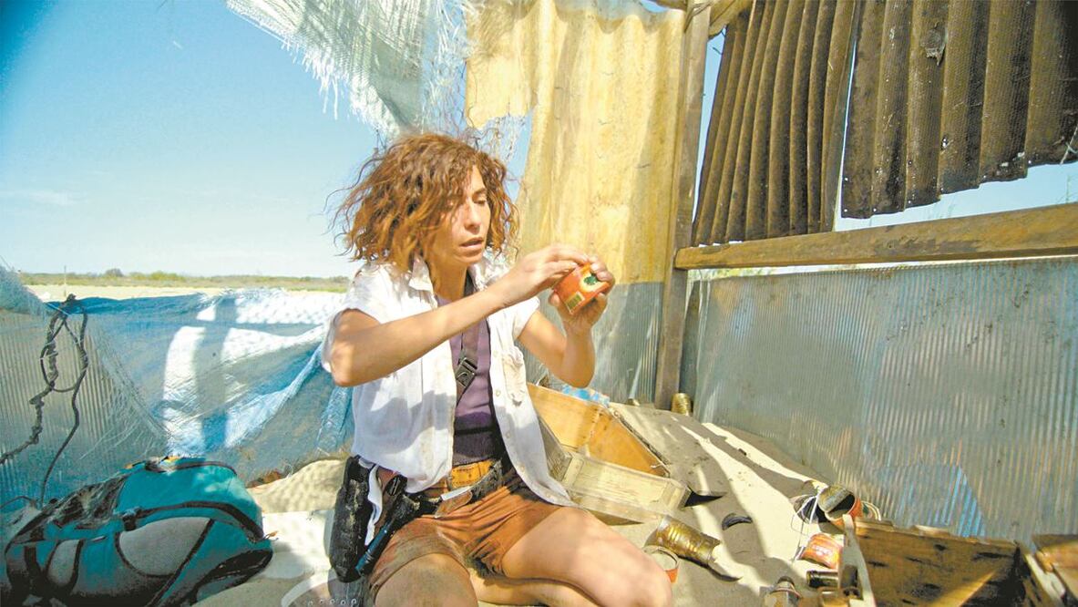 La serie, también inspirada en el libro Malev ile , de Robert Merle, retrata a unos protagonistas que sufren el desabasto de productos básicos, así como una creciente violencia de su entorno; es una reflexión sobre un futuro poco esperanzador para el homb