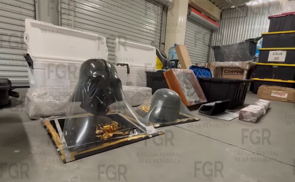 Bodega perteneciente al exvicealmirante Manuel Roberto Farías en el que encontraron objetos de lujo (07/09/2026). Foto: Captura de pantalla FGR
