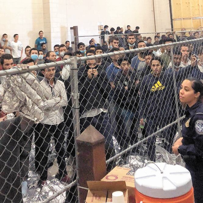 En la foto: Centro de detención de inmigrantes, en McAllen, Texas, el pasado 12 de julio, durante una visita del vicepresidente Mike Pence. JOSH DAWSEY. AP