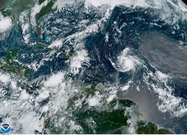 “Jerry” se convierte en huracán de categoría 1; se dirige al Caribe