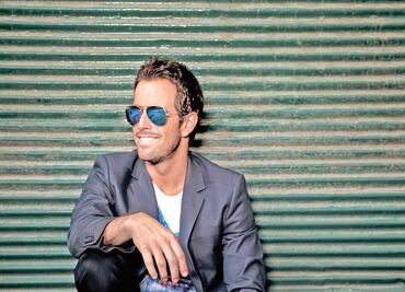 "Actúo para ganarme la vida, canto por pasión"