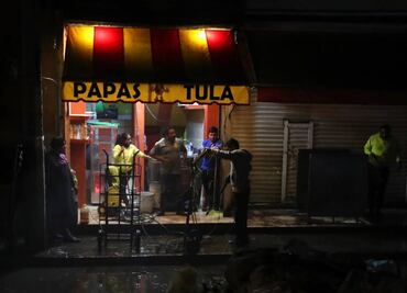 Damnificados corren a presidente municipal de Tula tras inundaciones