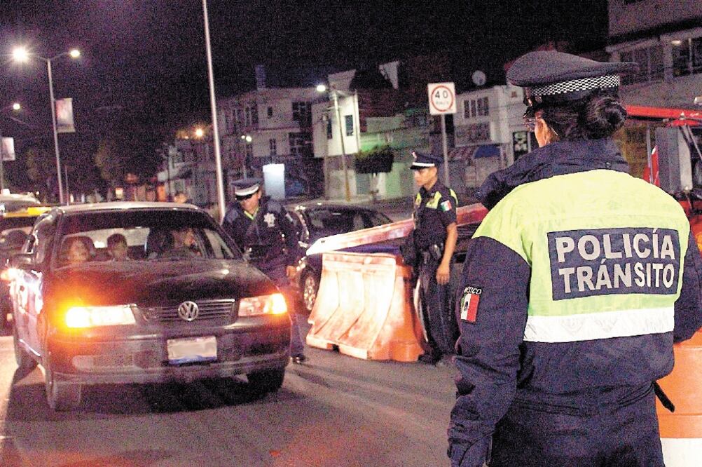 Prácticas. Afectados constataron que por cada punto de alcoholímetro se solicita “una renta” a los uniformados. Foto/ARCHIVO EL UNIVERSAL
