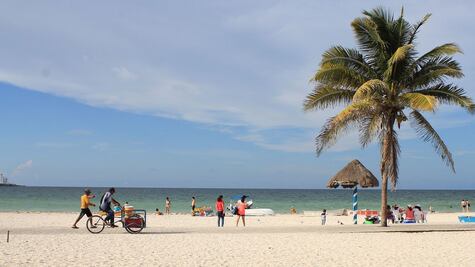 Yucatán autoriza eventos sociales; también reabre parques y playas