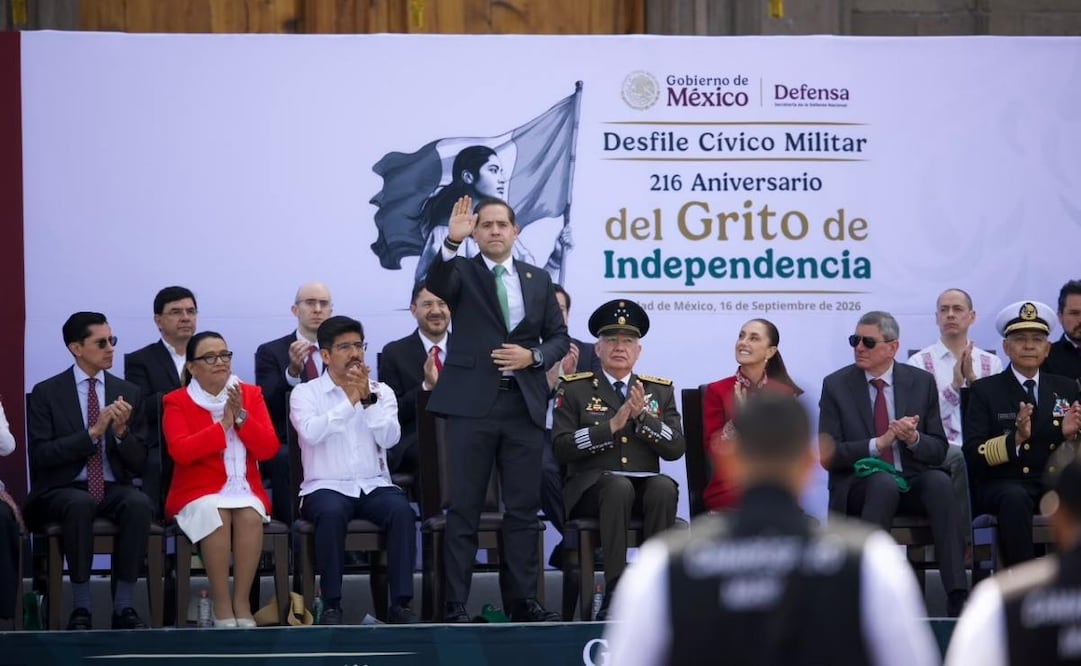 Raúl Bolaños-Cacho Cué, presidente de la Cámara de Diputados, asiste al desfile por el Grito de Independencia (16/09/2026). Foto: X @RaulBCCue