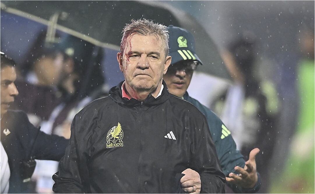 FOTO: IMAGO7 - Esto dijo Javier Aguirre tras la agresión que sufrió en el México vs Honduras: No nos cag...