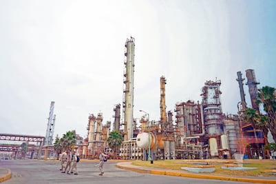 HR Ratings prevé se eleve 0.73% deuda por Dos Bocas