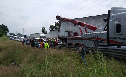 Carambola deja 5 lesionados en la autopista Córdoba-Veracruz