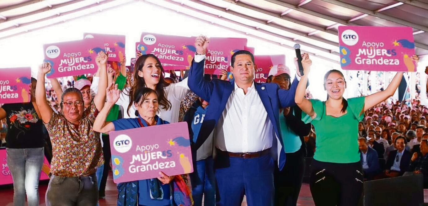 El gobernador Diego Sinhue Rodríguez Vallejo presentó la tarjeta Apoyo MujerEs Grandeza ante más de 25 mil personas de 46 municipios de Guanajuato, Foto: Especial