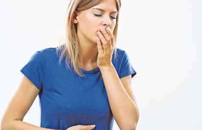 ¿Por qué no debo lavarme los dientes después de vomitar? Estos son los riesgos