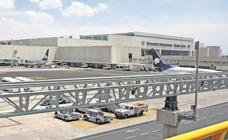 México enfrenta mayor demanda aérea; especialistas urgen coordinación entre AICM, AIFA y Toluca