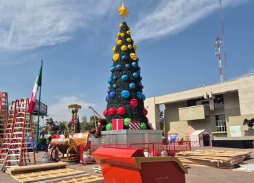 Casi lista la verbena navideña en el Monumento a la Revolución y la explanada de la alcaldía Cuauhtémoc
