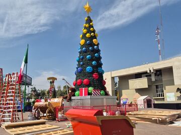 Casi lista la verbena navideña en el Monumento a la Revolución y la explanada de la alcaldía Cuauhtémoc