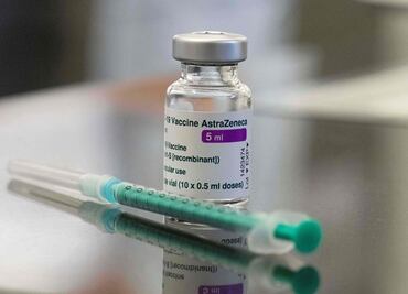 Covid-19. Vacuna de Oxford es más eficaz si se aplaza segunda dosis, según estudio