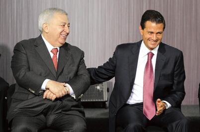 “No se dejen engañar”, pide Peña a los maestros 