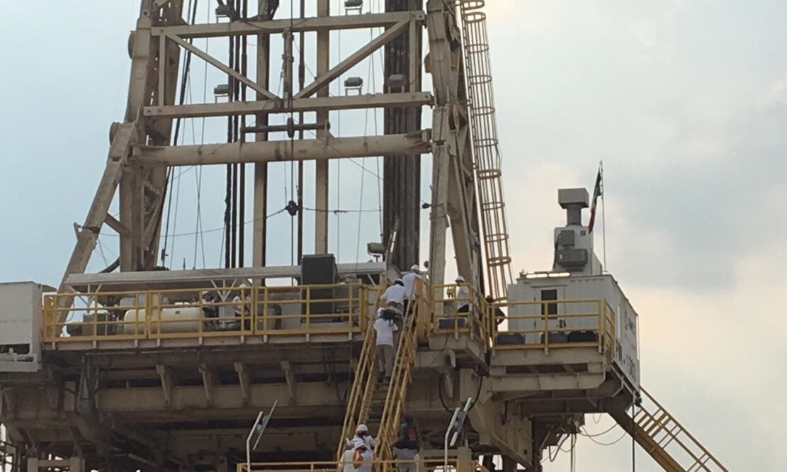 AMLO encabezó un recorrido por el campo petrolero de tierra Quesqui 1 DEL. Foto: Especial