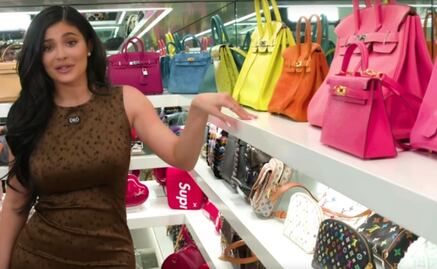 El armario de bolsos de Kylie Jenner es el más bonito que hemos visto