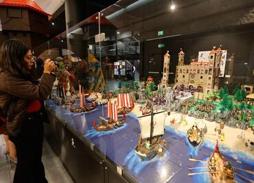 Toluca invita a viajar por sus lugares emblemáticos con exposición de Playmobil en el Centro Tolzú