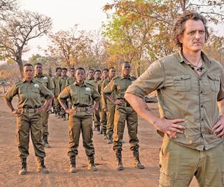 James Cameron capta a mujeres valientes con su cámara