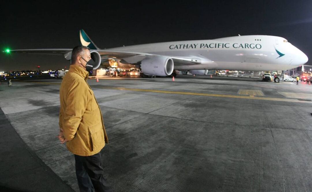 Las vacunas fueron recibidas por el director Birmex, Pedro Zenteno