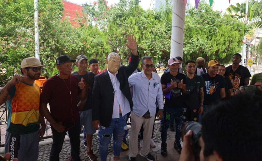 El día de su detención, el 5 de agosto, García Villagrán participó en una reunión con personas migrantes junto a un hombre que realizó una parodia de Donald Trump, presidente de Estados Unidos. Foto: María de Jesús Peters