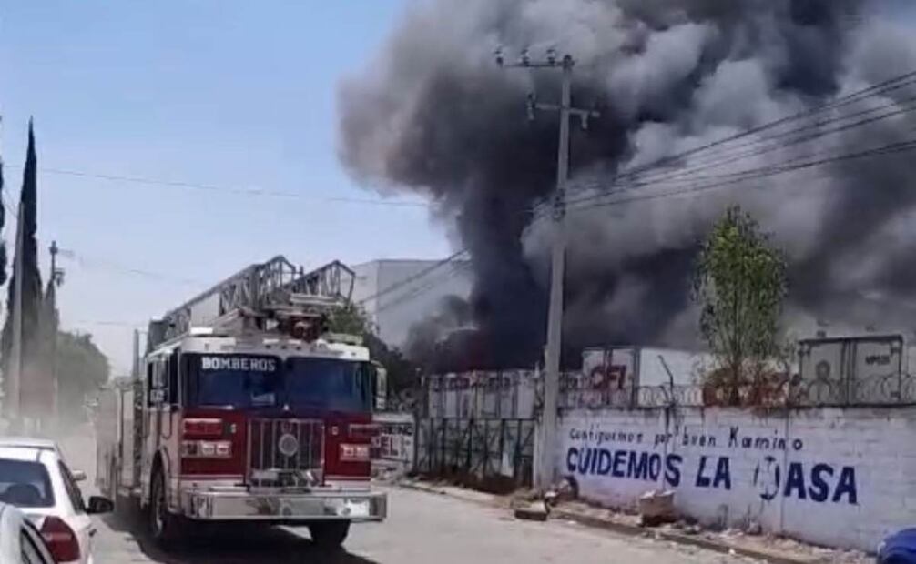 Hasta el momento no se reportan personas heridas ni intoxicadas por esta situación. Foto: Especial