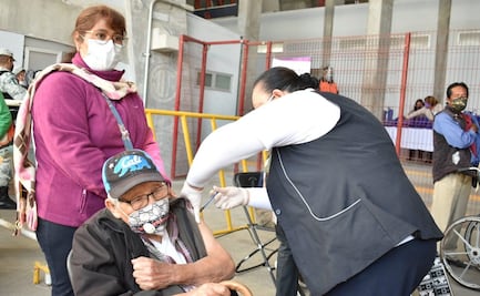 En Edomex se han aplicado más de 200 mil vacunas a adultos mayores 