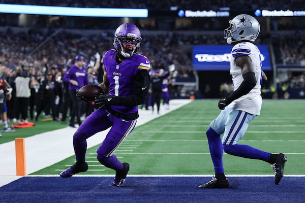 Los Cowboys pierden con Vikings y se alejan de los Playoffs