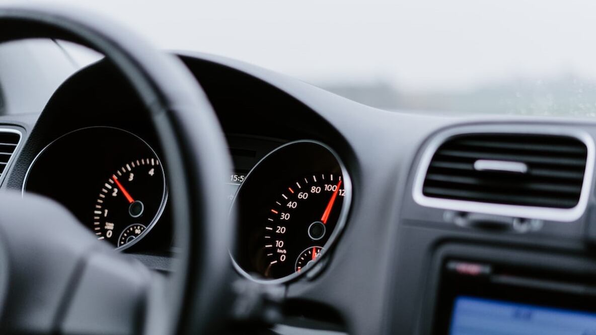 Te contamos cuál es la multa por no respetar el Hoy No Circula en CDMX, para que no te tome desprevenido. Foto: Unsplash