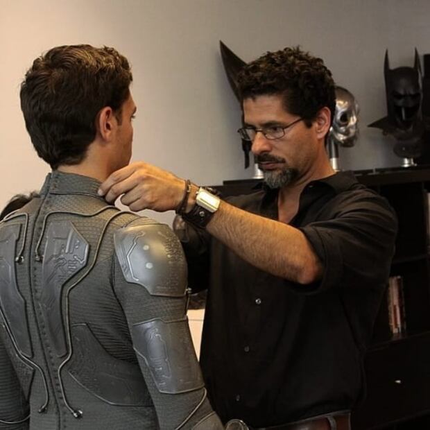 Conoce al mexicano que diseñó los trajes para los astronautas del Crew Dragon