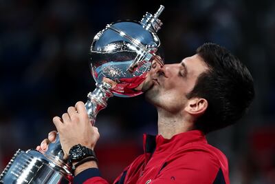 Djokovic, enfilado a Shanghai; se corona en Tokio