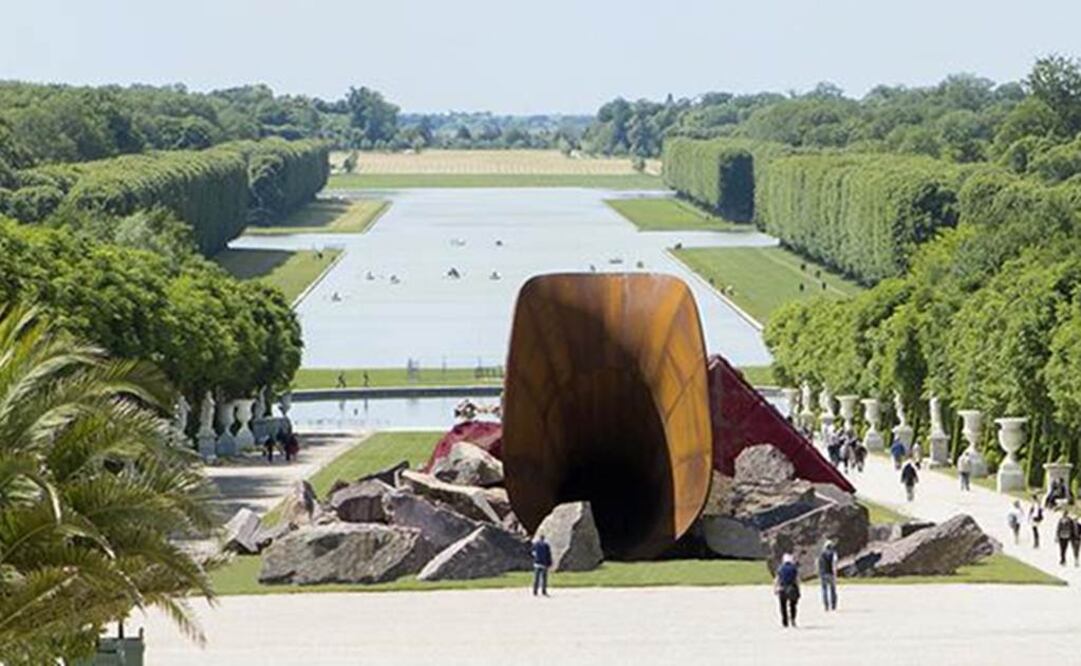 Vandalizan la 'Vagina de la reina' del artista Anish Kapoor