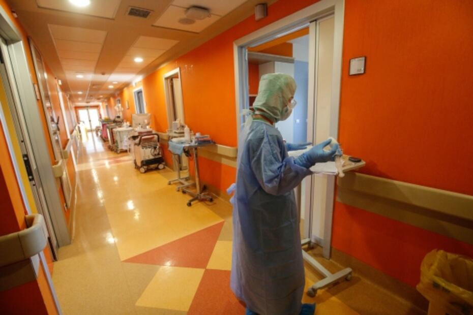 Deficiencias en hospitales asolan a pacientes de coronvirus en el sur de Italia
