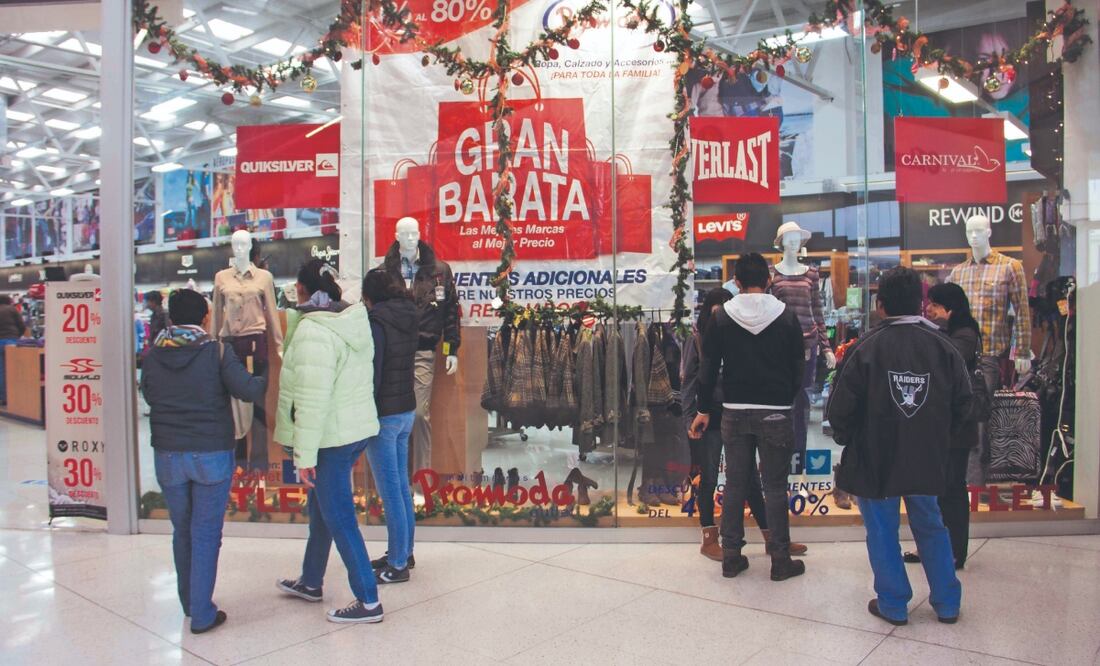 Desde diciembre se debilitaron las ventas de autos y en cadenas de tiendas departamentales, explican. ARCHIVO EL UNIVERSAL