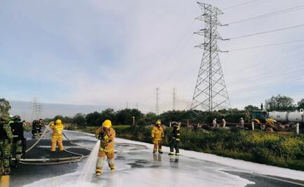 Huachicoleo provoca fuga de combustible en la autopista Ecatepec-Pirámides